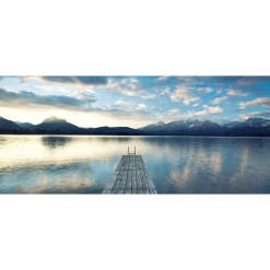 Fototapete Vlies Berge Wolken Steg Wasser blau