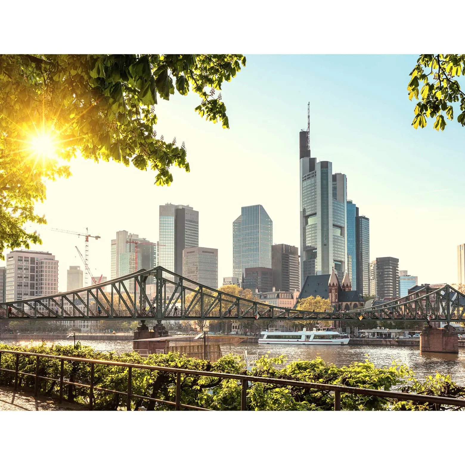 Fototapete Vlies Frankfurt Hochhäuser Brücke blau grün