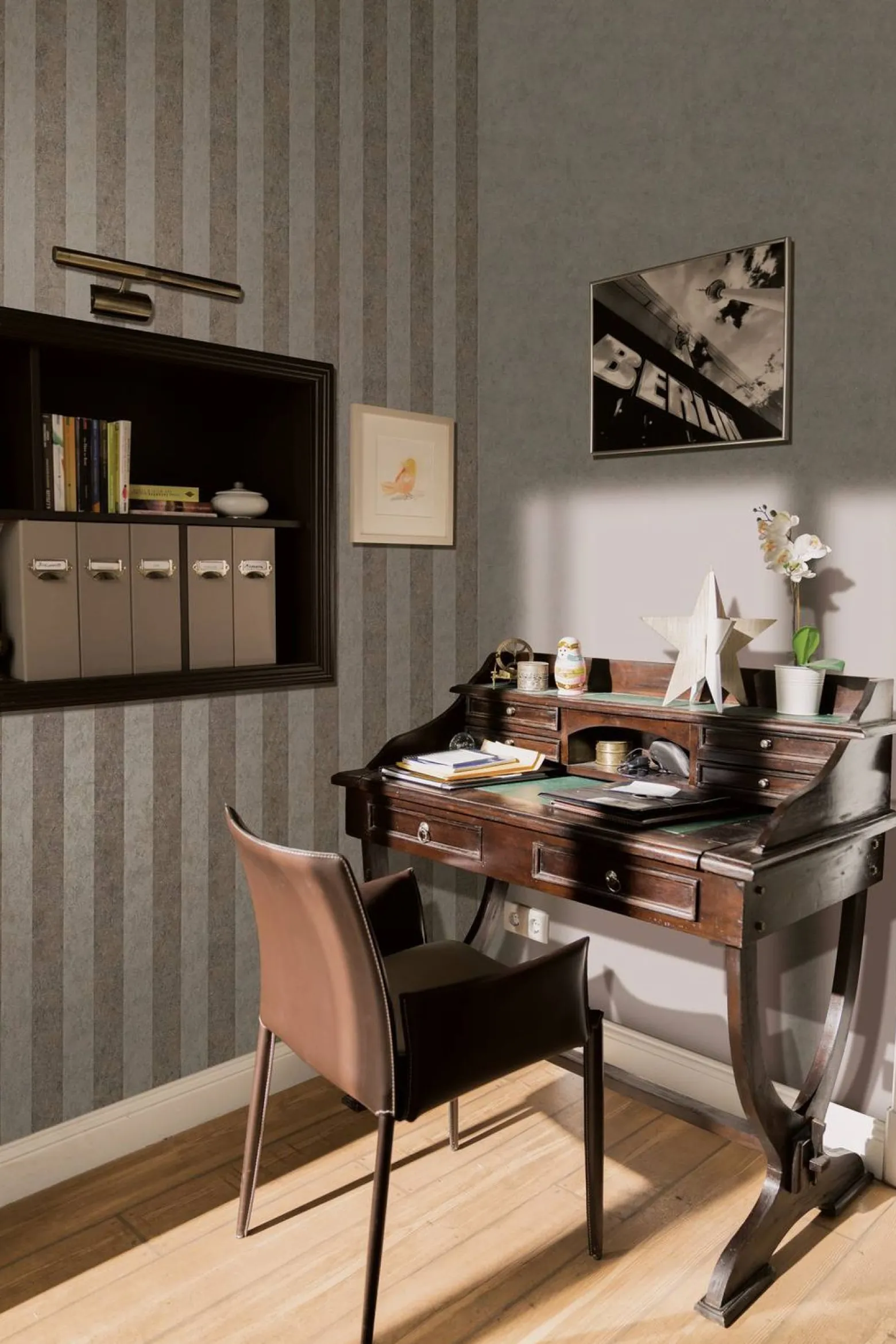 GZSZ Vliestapete Streifen Shabby Braun Metallic 34822