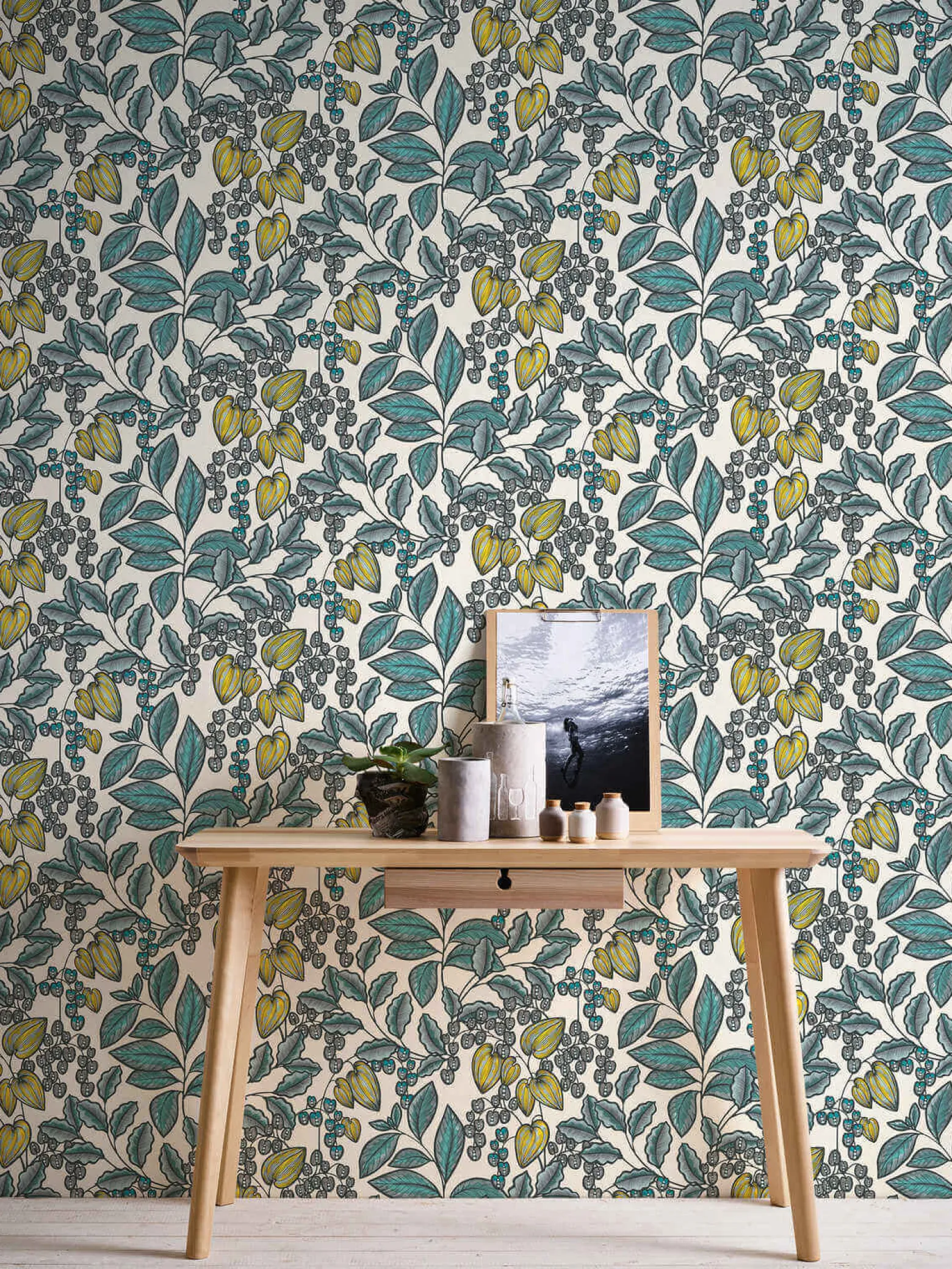 Vliestapete Blätter Früchte beige grün 37755-1