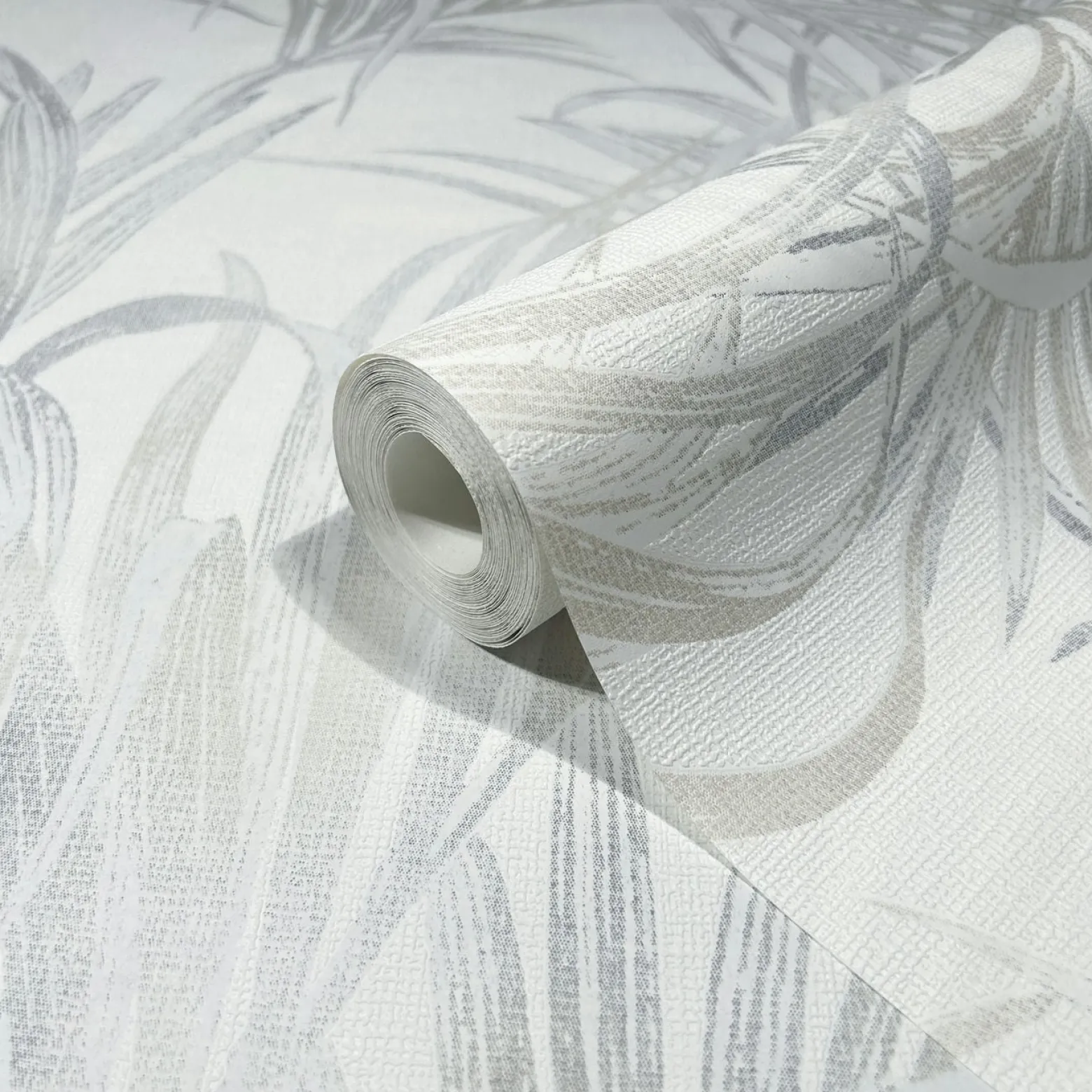 Vliestapete Blätter Palme Struktur Weiß Beige 82412
