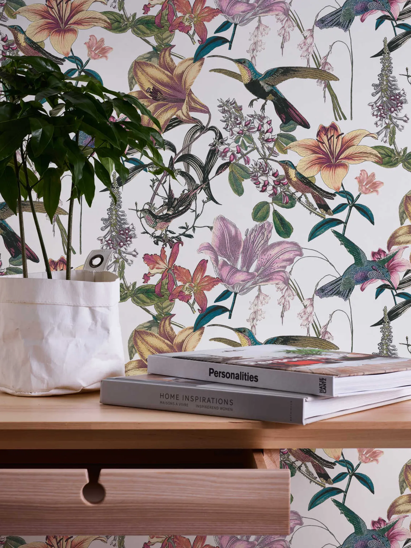 Vliestapete Blumen Kolibri Floral weiß bunt 37701-1