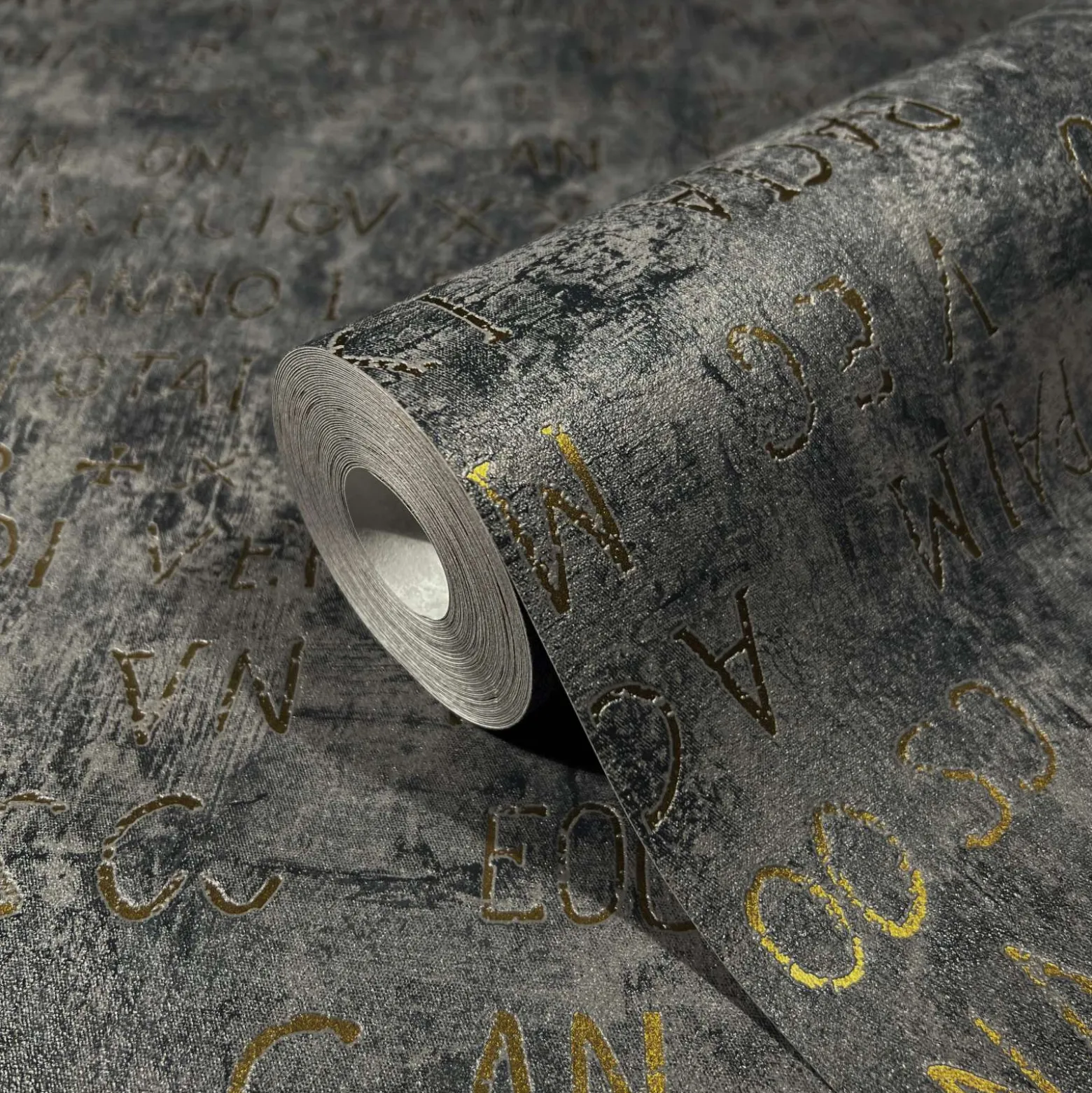 Vliestapete Putz Optik Schrift Grau Gold Metallic 82368