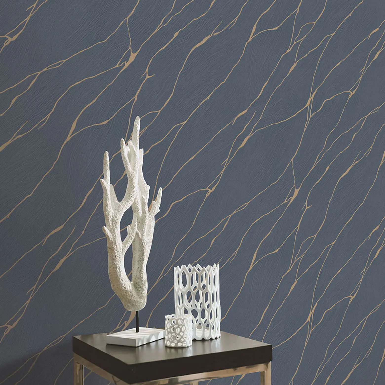 Vliestapete Wellen Maserung Blau Gold Metallic 10440-08